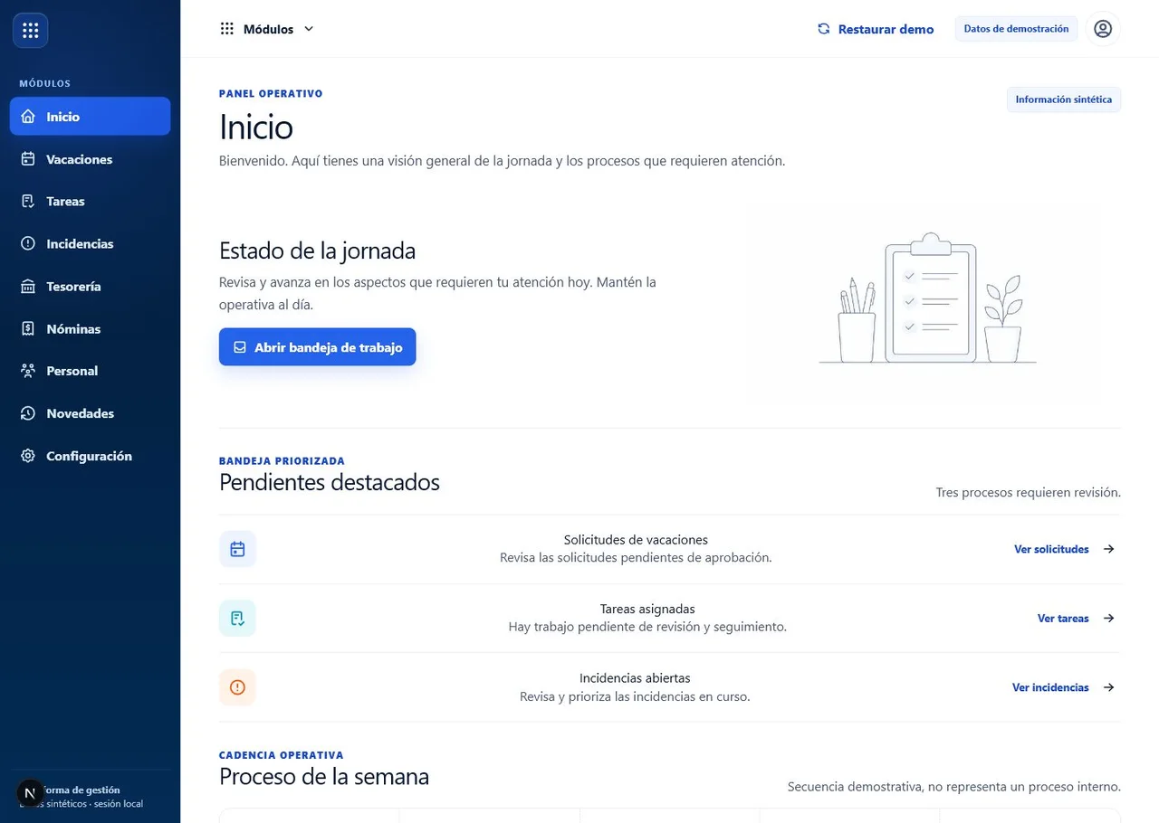 Captura real de la demo de Plataforma de gestión con navegación modular y panel de inicio